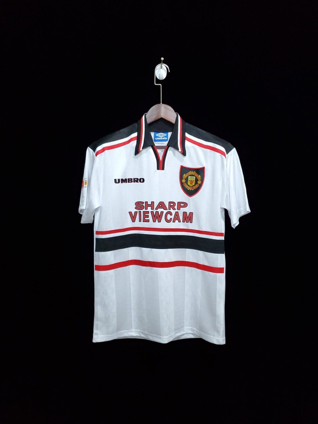 Football Shirt Manchester United Away 97-98 front