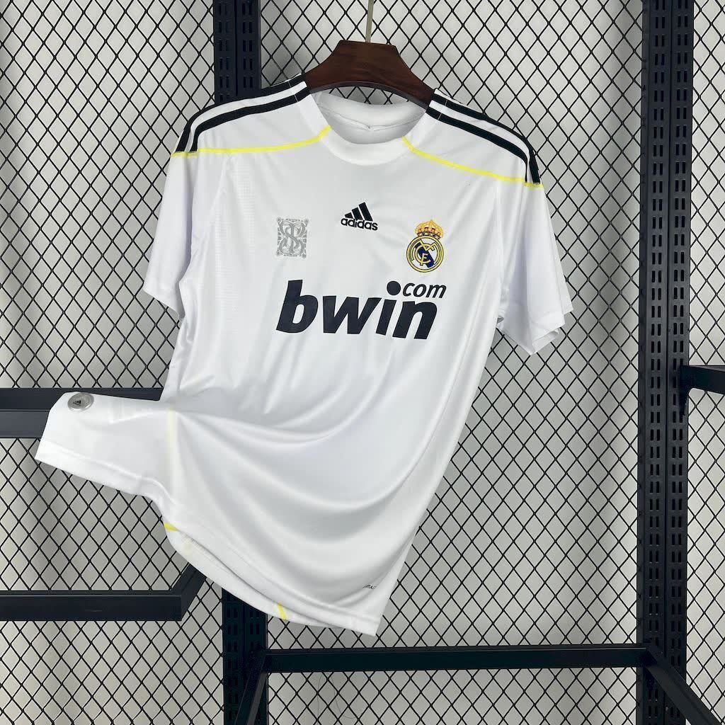 Football Shirt Real Madrid Home 09-10 Retro front