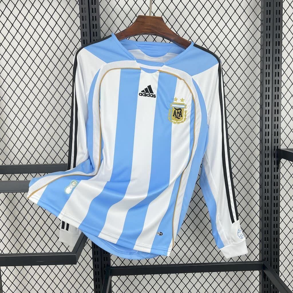 football-shirt-argentina-home-06-07-long-sleeves-retro-1 Football Shirt Argentina Home 06-07 Long Sleeves Retro front