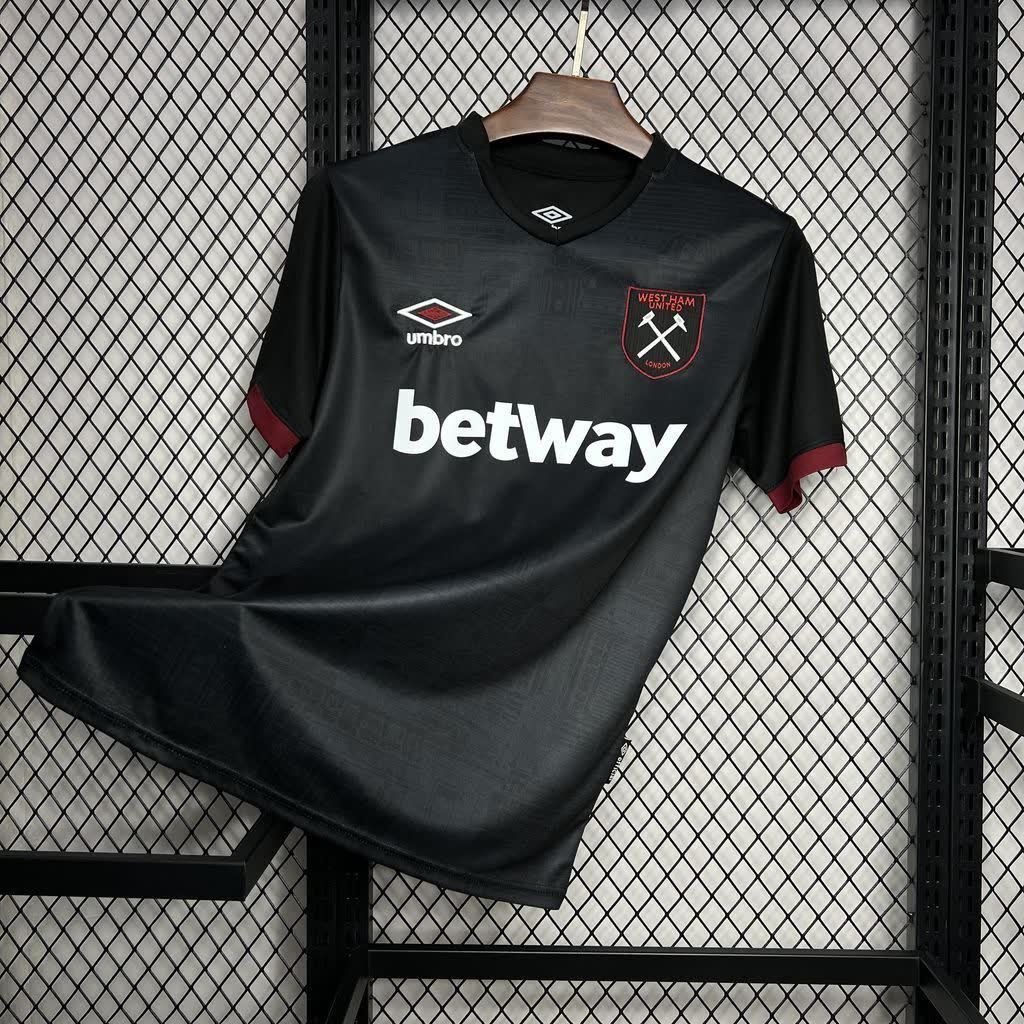 football-shirt-west-ham-united-third-25-26-1 Football Shirt West Ham United Third 25-26 front