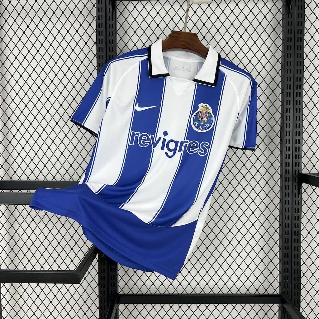 Football Shirt FC Porto Home 03-04 Retro front