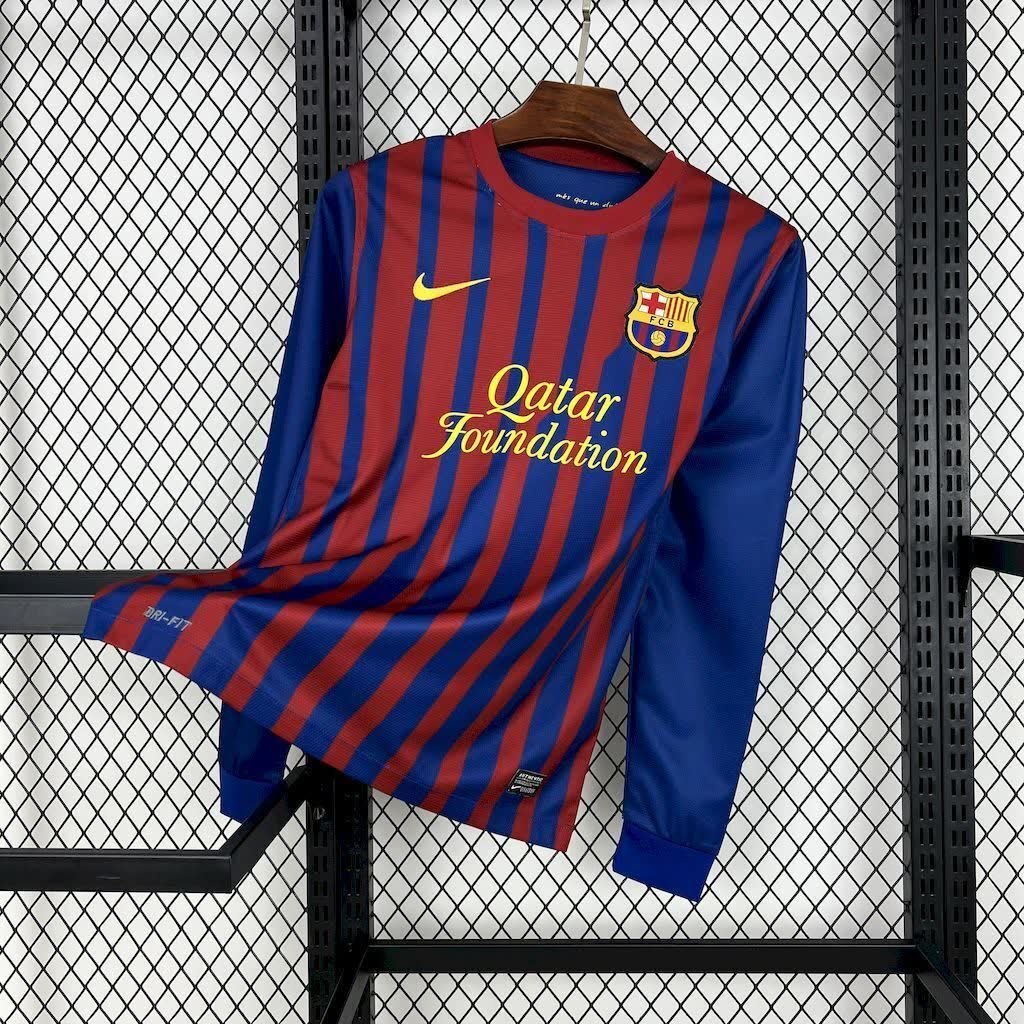 football-shirt-fc-barcelona-home-11-12-long-sleeves-retro-1 Football Shirt FC Barcelona Home 11-12 Long Sleeves Retro front