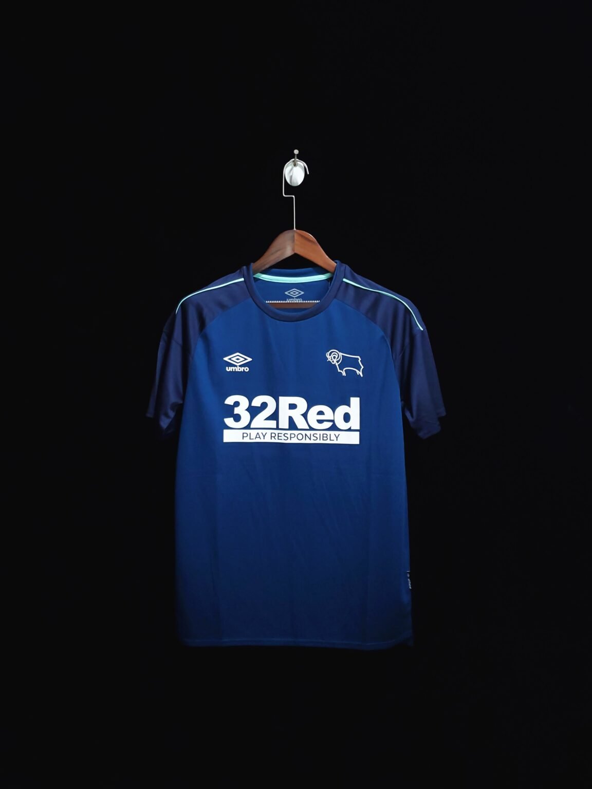 football-shirt-derbyshire-away-20-21-1 Football Shirt Derbyshire Away 20-21 front