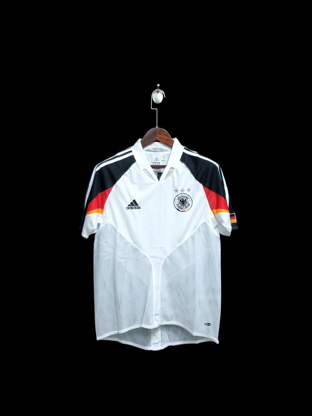 football-shirt-germany-home-04-05-retro-1 Football Shirt Germany Home 04-05 Retro front