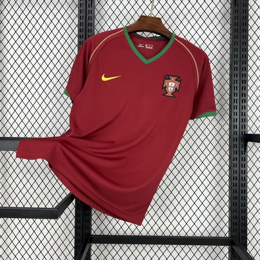 football-shirt-portugal-home-06-07-retro-1 Football Shirt Portugal Home 06-07 Retro front