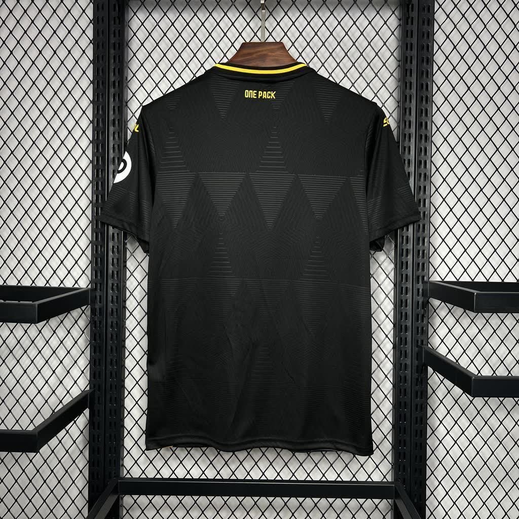 football-shirt-wolverhampton-wanderers-away-25-26-2 Football Shirt Wolverhampton Wanderers Away 25-26 back