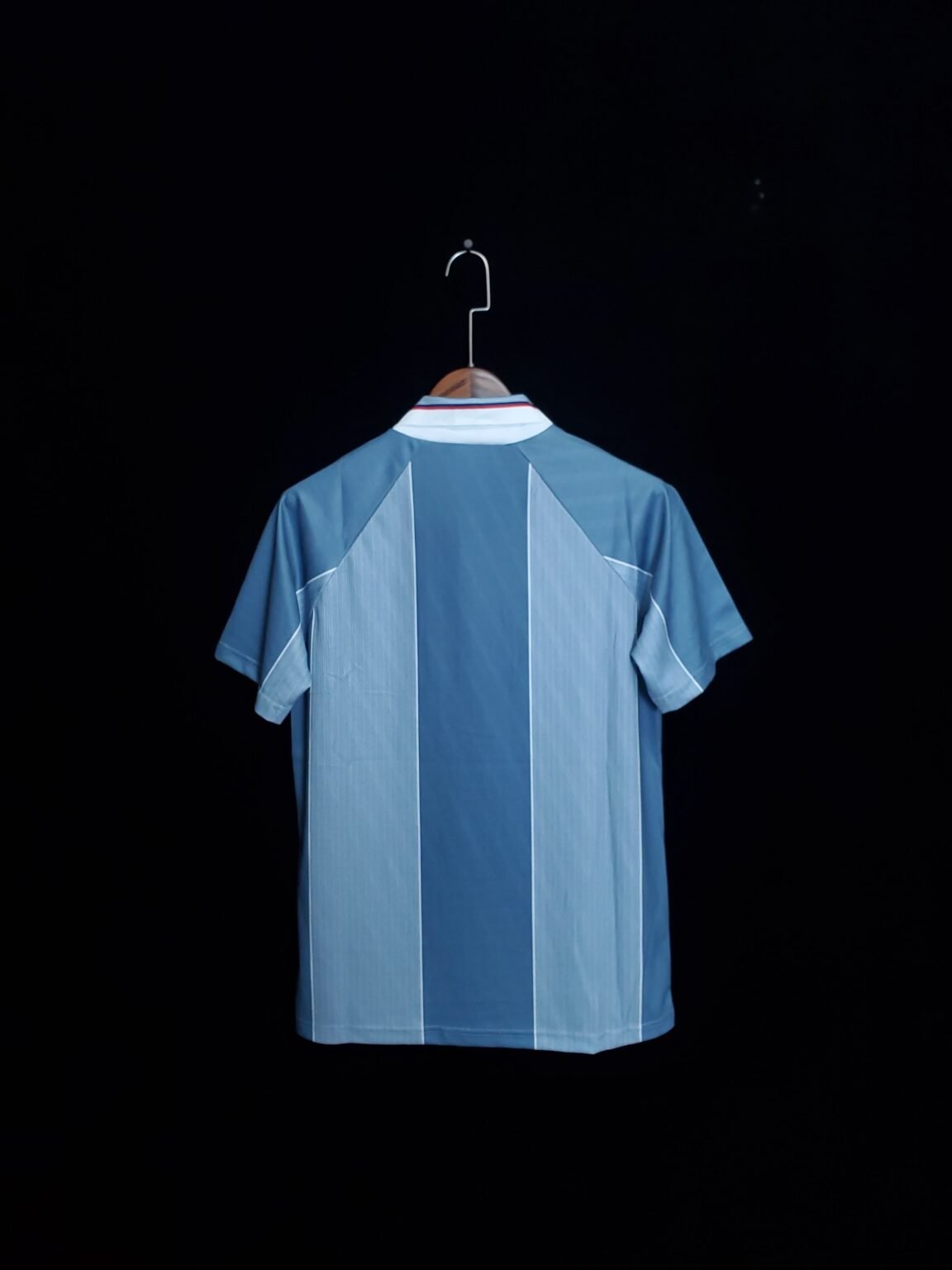 football-shirt-england-away-96-97-retro-2 Football Shirt England Away 96-97 Retro back