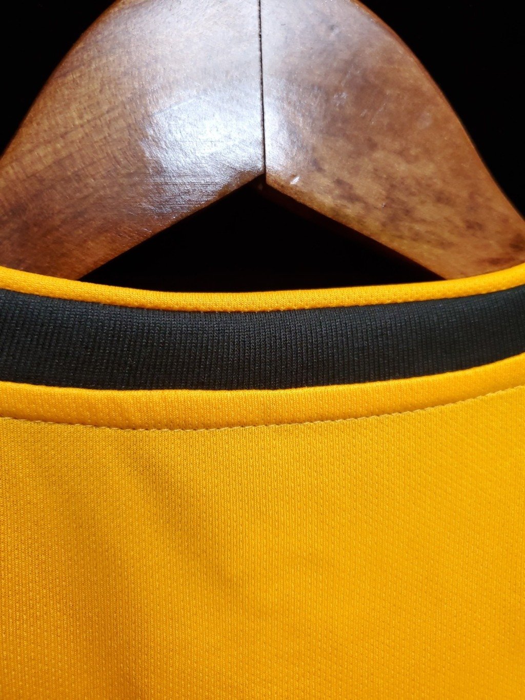 football-shirt-wolverhampton-wanderers-home-20-22-3 Football Shirt Wolverhampton Wanderers Home 20-21 extra 1