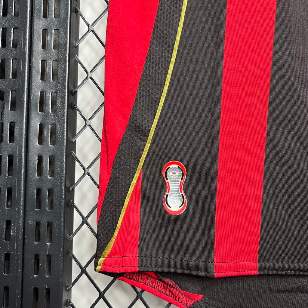 football-shirt-ac-milan-home-06-07-retro-1-3 Football Shirt AC Milan Home 06-07 Retro extra 1
