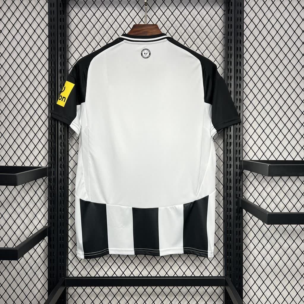 Football Shirt Newcastle United Home 24-25 back
