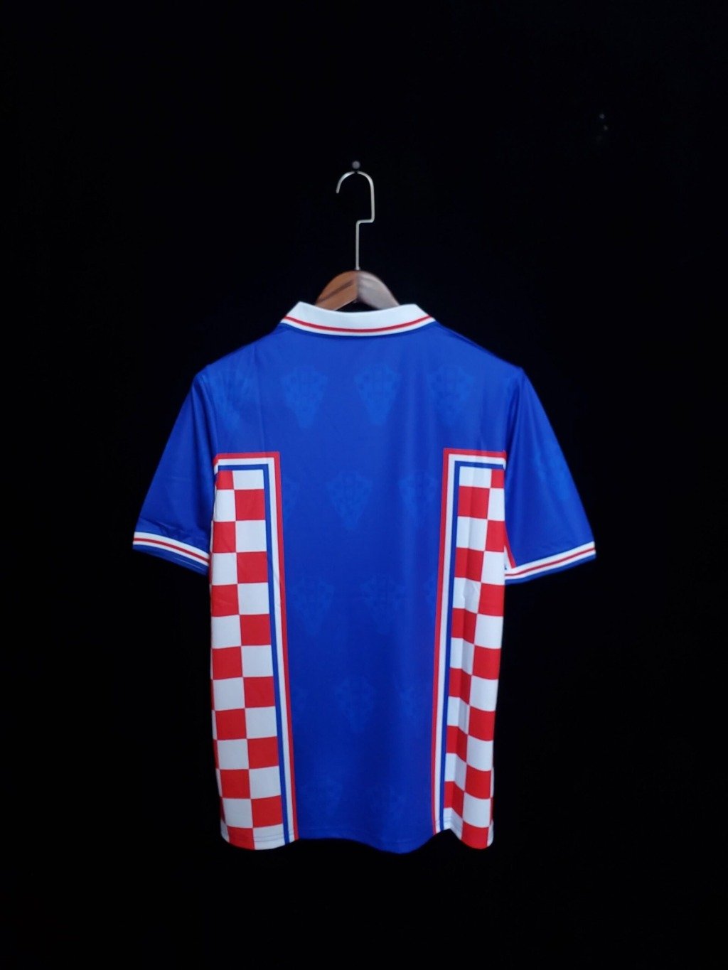 football-shirt-croatia-away-1998-retro-2 Football Shirt Croatia Away 1998 Retro back