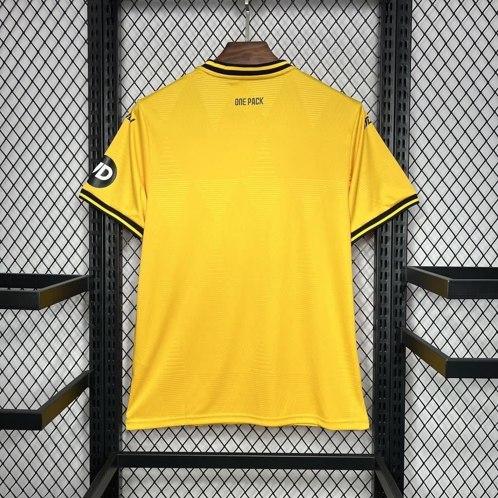 football-shirt-wolverhampton-wanderers-home-24-25-2 Football Shirt Wolverhampton Wanderers Home 24-25 back
