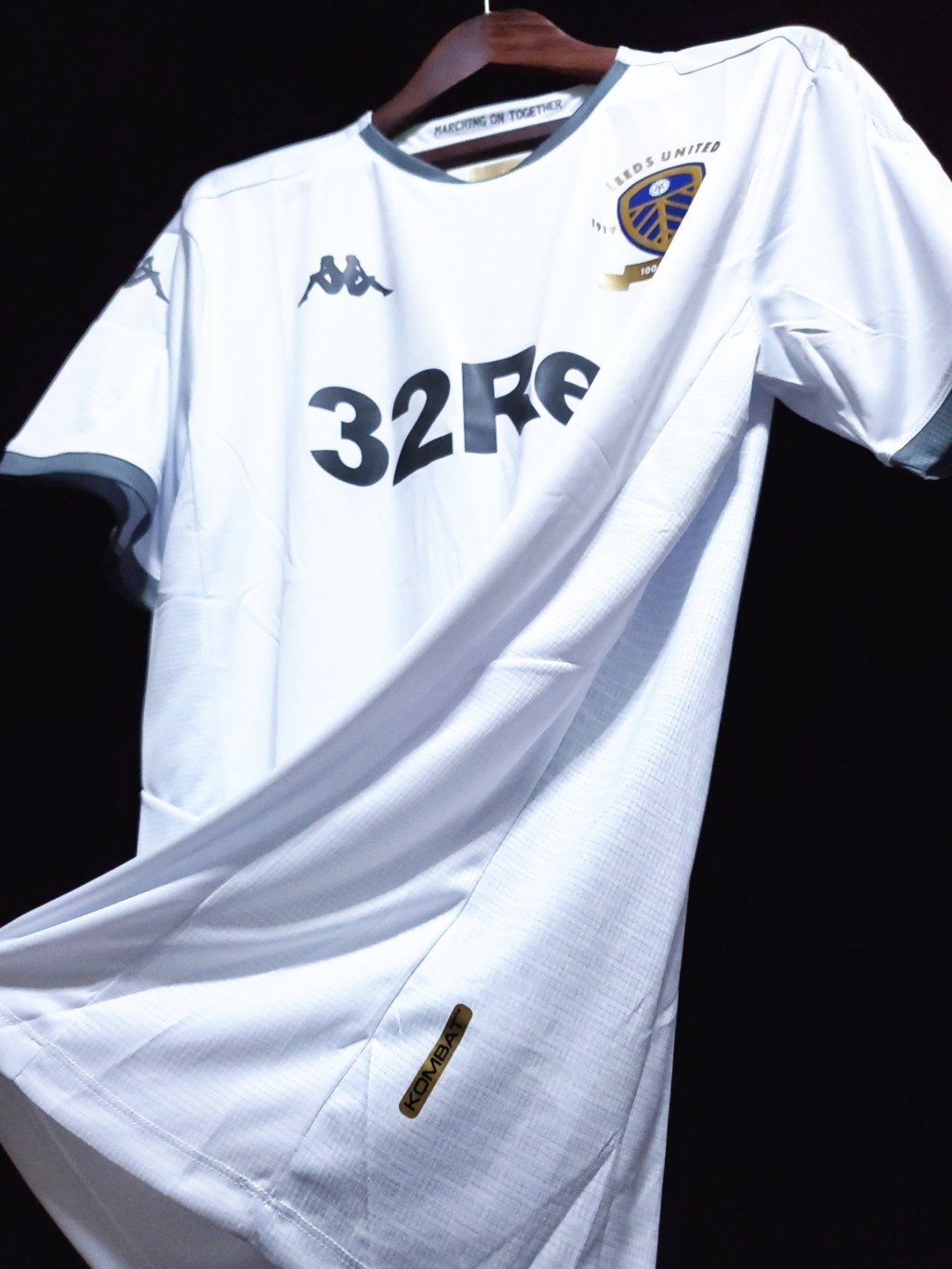 football-shirt-leeds-united-home-19-20-2 Football Shirt Leeds United Home 19-20 back
