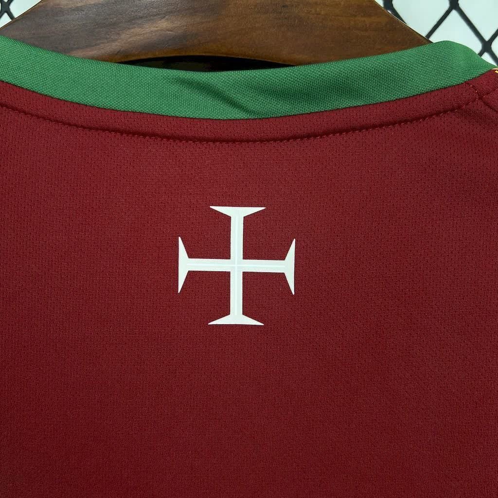 football-shirt-portugal-home-06-07-retro-2 Football Shirt Portugal Home 06-07 Retro back