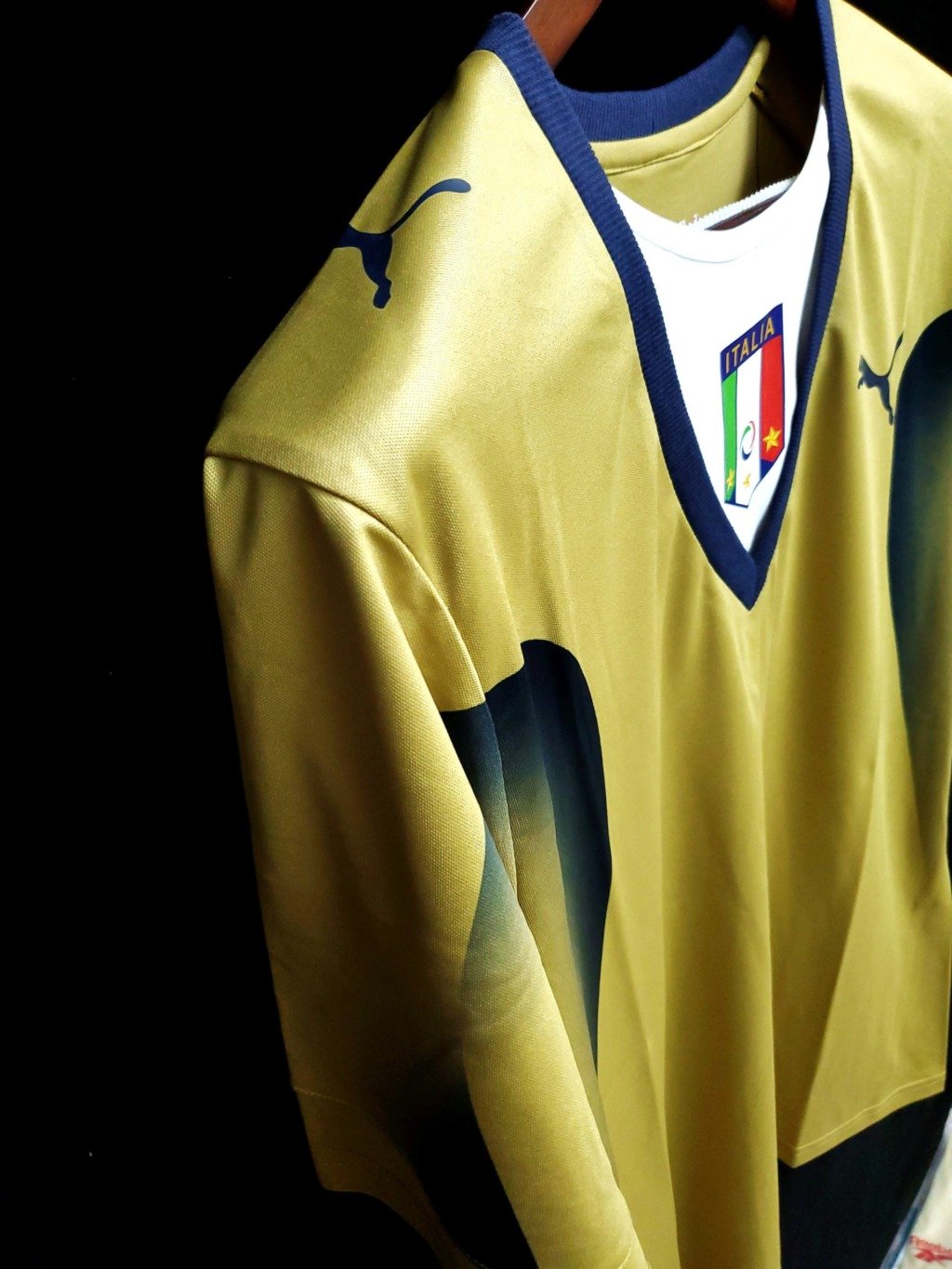 football-shirt-italy-goalkeeper-2006-retro-4 Football Shirt Italy Goalkeeper 2006 Retro extra 2