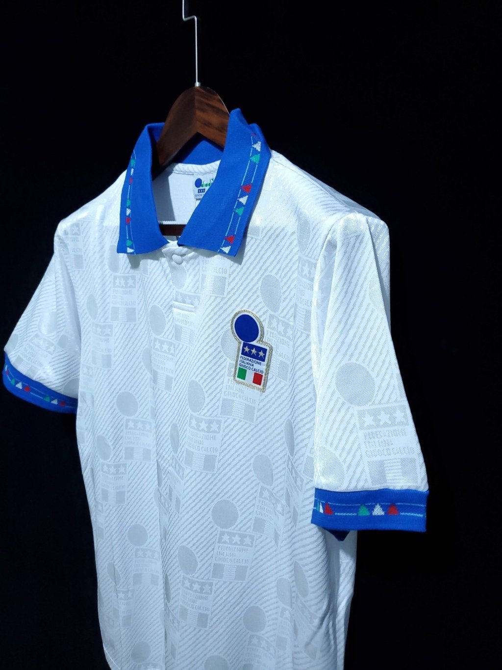 football-shirt-italy-away-94-95-retro-4 Football Shirt Italy Away 94-95 Retro extra 2
