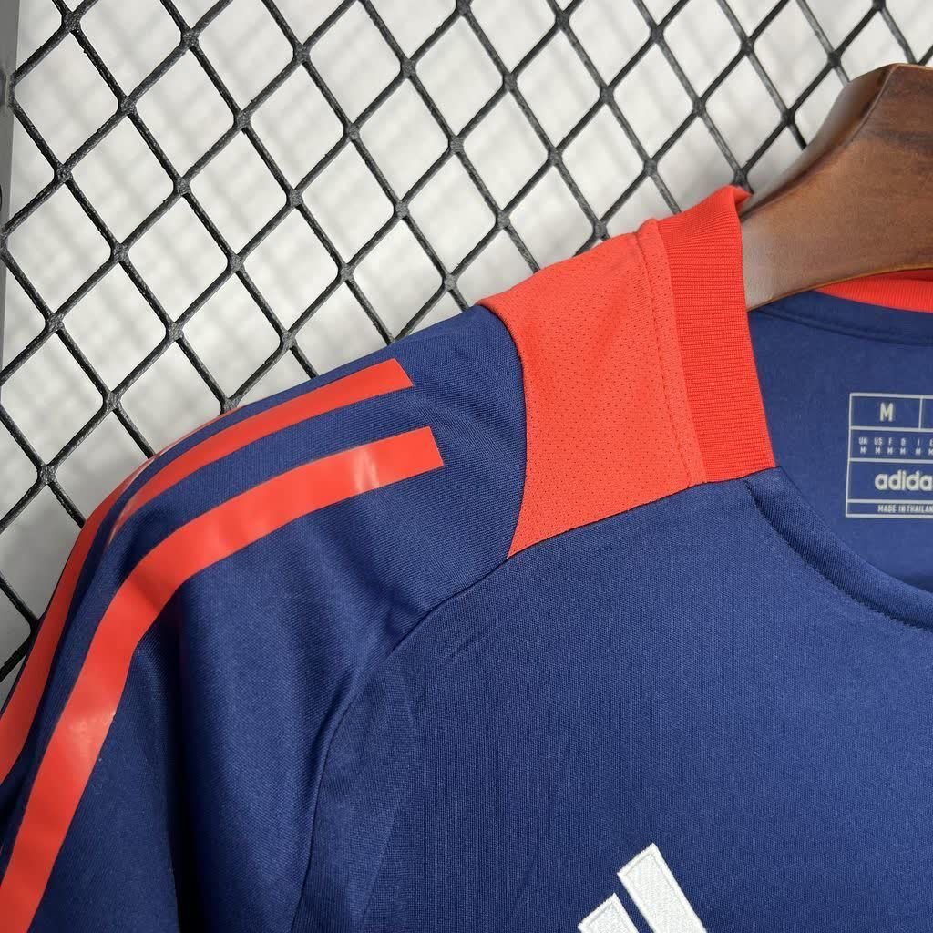 football-shirt-manchester-united-pre-match-training-25-26-6 Football Shirt Manchester United Pre-match Training 25-26 extra 4