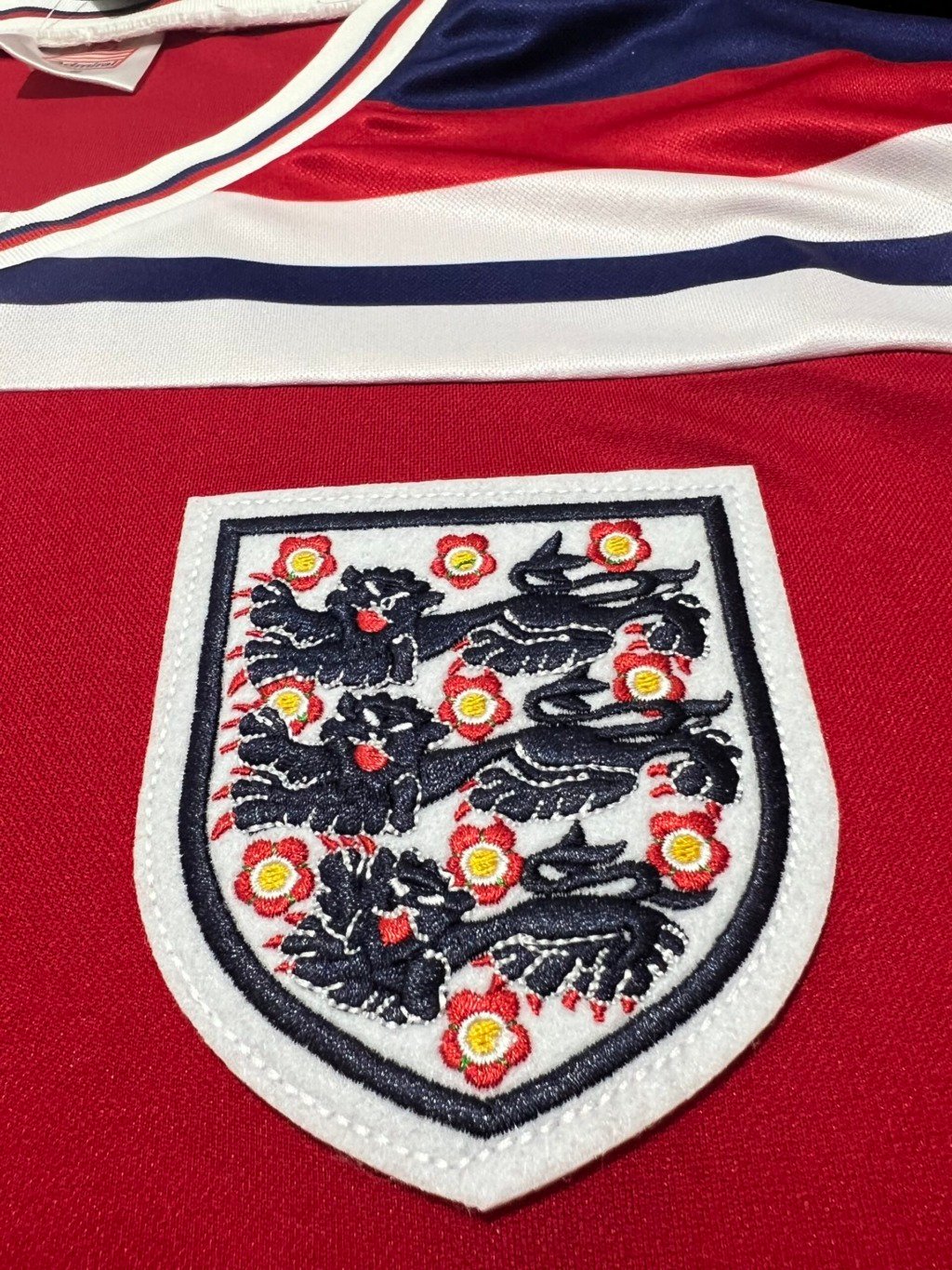 football-shirt-england-away-1982-retro-7 Football Shirt England Away 1982 Retro extra 5