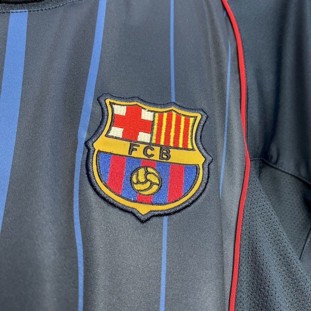 football-shirt-fc-barcelona-away-04-05-6 Football Shirt FC Barcelona Away 04-05 extra 4