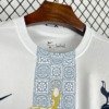 football-shirt-tottenham-hotspur-white-gold-snake-edition-25-26-7 Football Shirt Tottenham Hotspur White Gold Snake Edition 25-26 extra 5