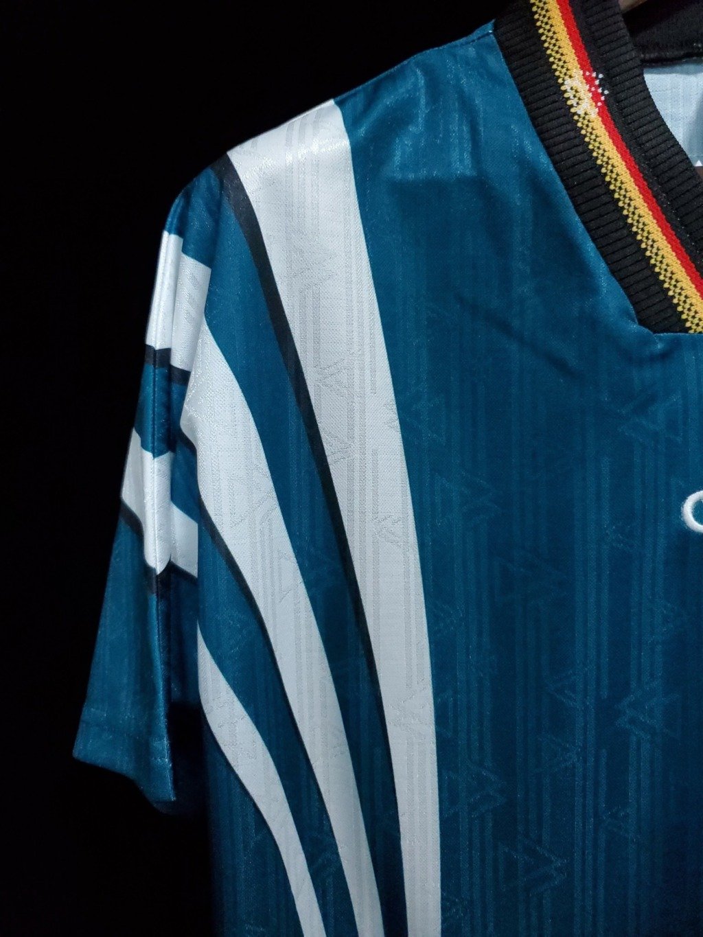 football-shirt-germany-away-98-99-retro-7 Football Shirt Germany Away 98-99 Retro extra 5