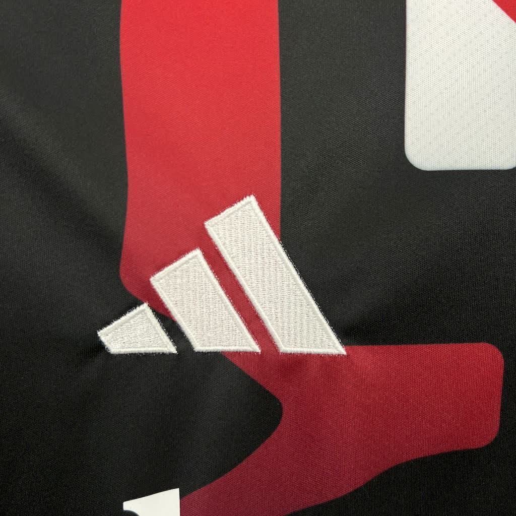 football-shirt-manchester-united-pre-match-25-26-7 Football Shirt Manchester United Pre Match 25-26 extra 5