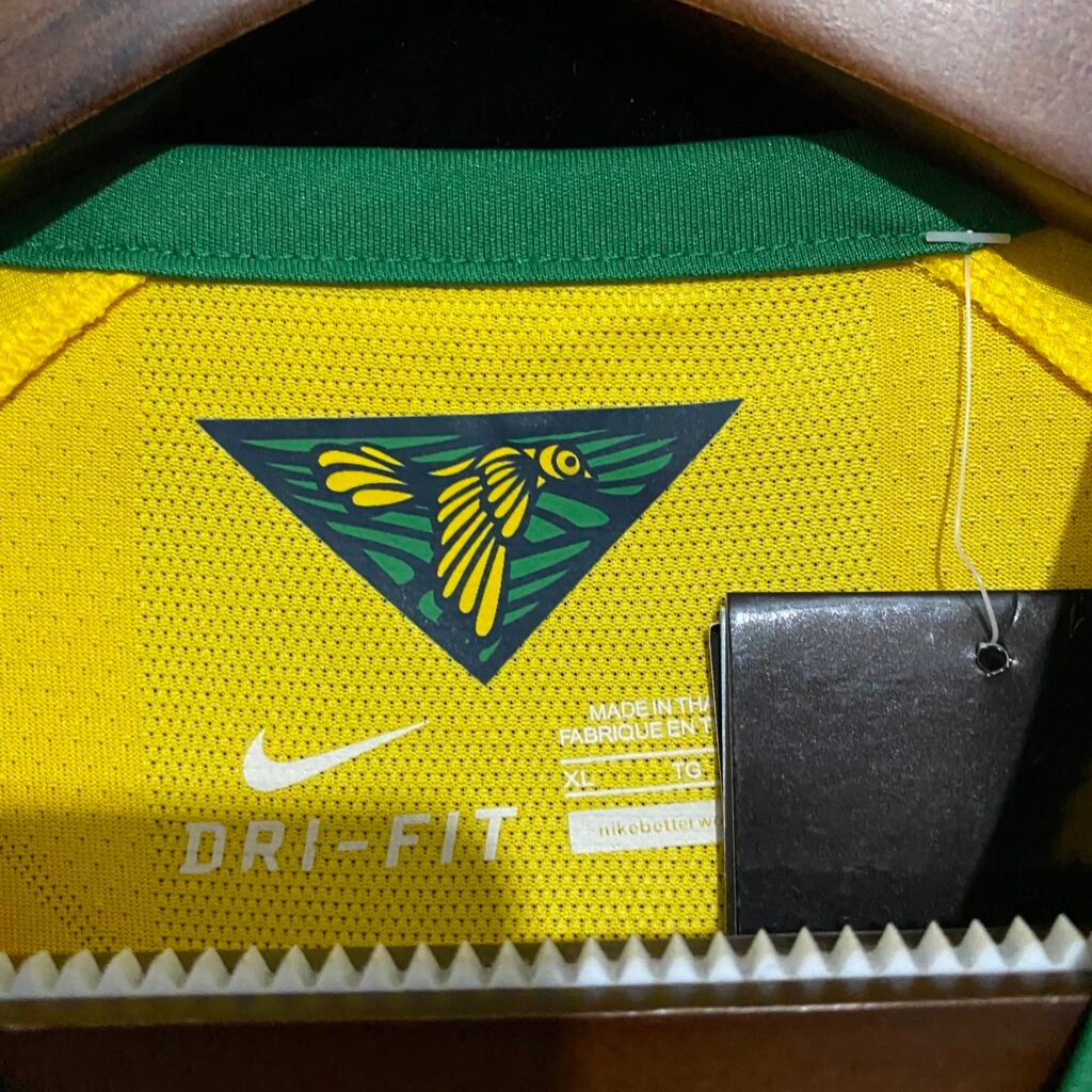 football-shirt-brazil-home-14-15-retro-7 Football Shirt Brazil Home 14-15 Retro extra 5